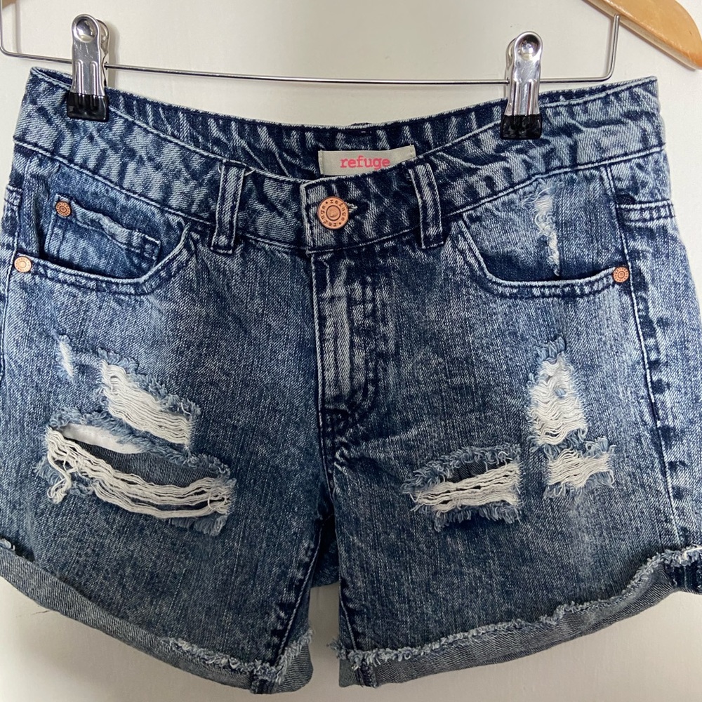 Refuge distressed denim shorts, size 2